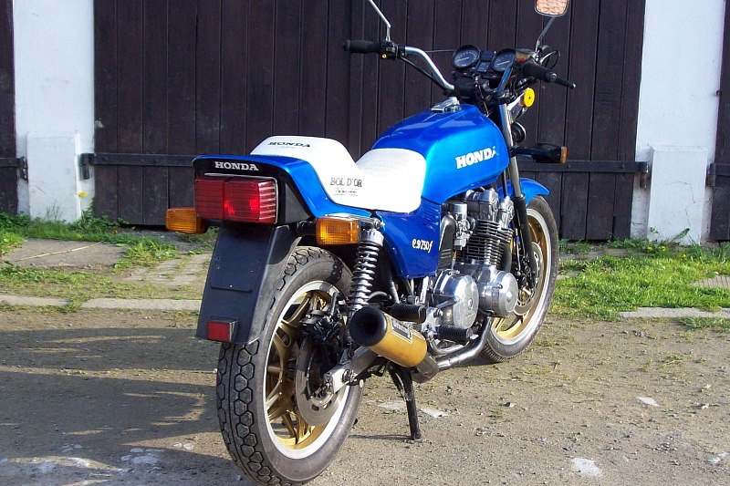 HONDA Magna RC 43, Baujahr 1995 - Seite