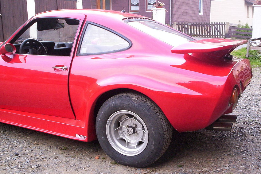 OPEL GT A-L , Baujahr 1973 - Ansicht von der Seite (Fahrer)